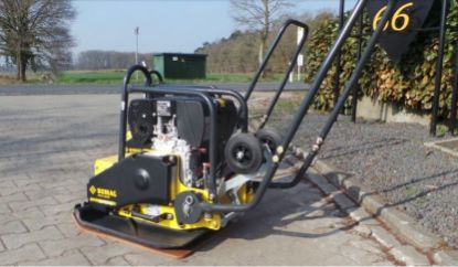 Picture of PLATE COMPACTOR SINGLE DIRECTION VIBRATORY PLATES 1 CYLINDER DIESEL ENGINE HONDA GX160,MODEL:BVP 18/45D,BOMAG GERMAN